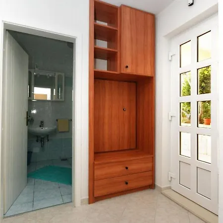 With Parking Space - 5593 Apartman